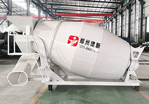 5-6方混凝土搅拌车(图1) 5-6方混凝土搅拌车(图1)
